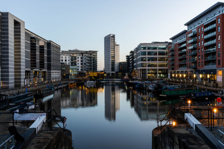 Leeds Night Pictures & Light Trails